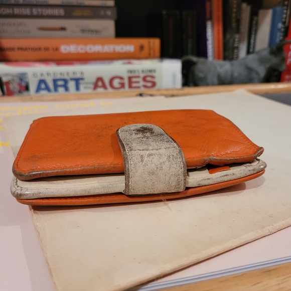 VTG Lloyd Baker London leather orange cream wallet - Picture 2 of 16